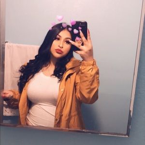 Meet your Posher, Crystal